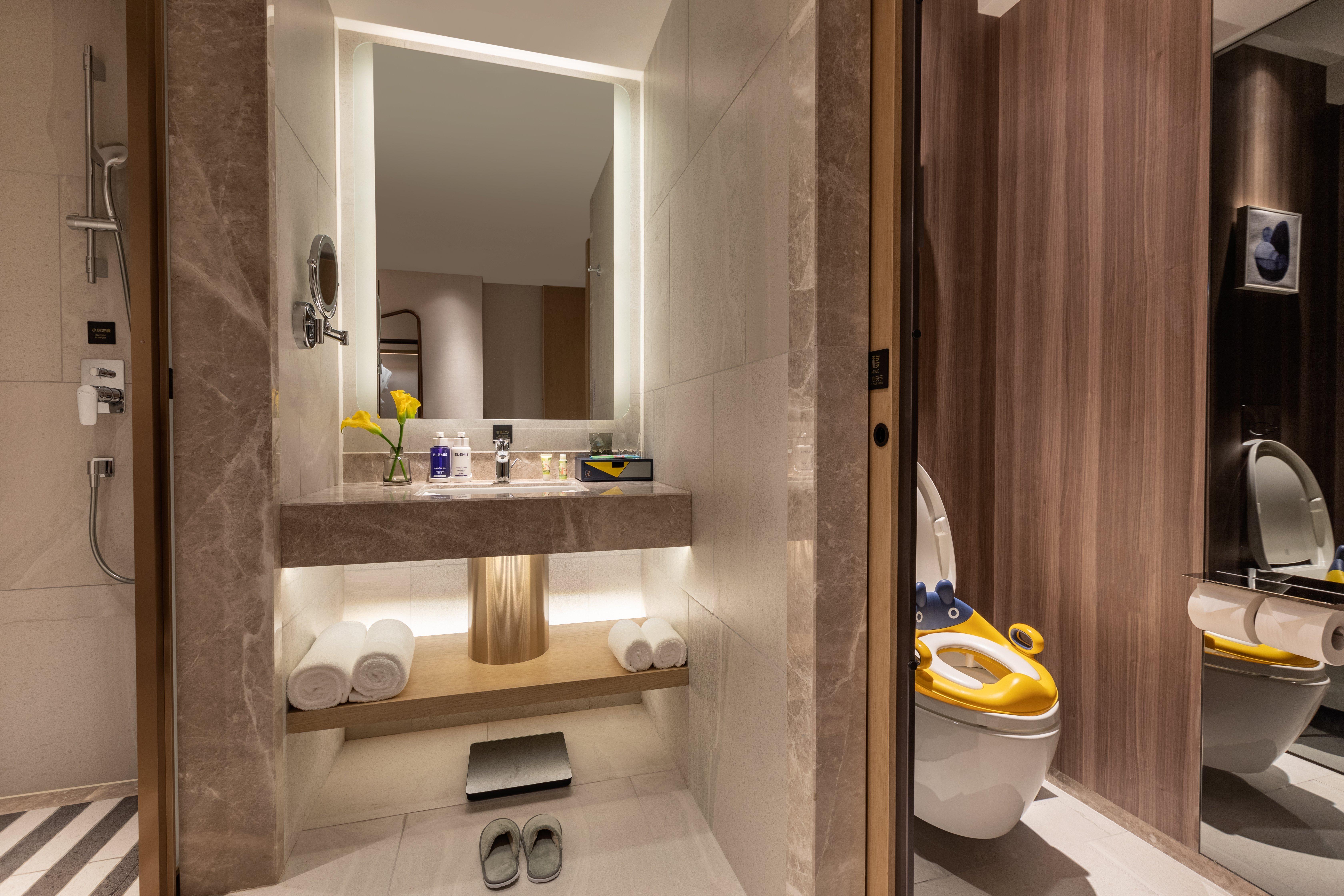 ホテル Voco Nanjing Oriental Pearl エクステリア 写真
