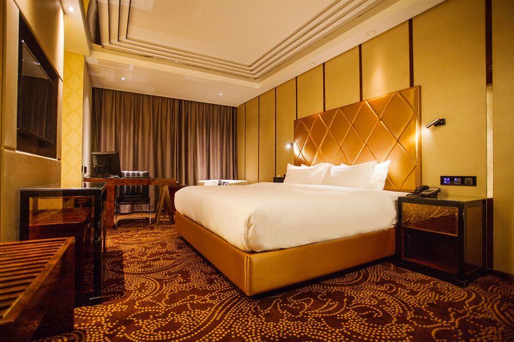 ホテル Voco Nanjing Oriental Pearl エクステリア 写真